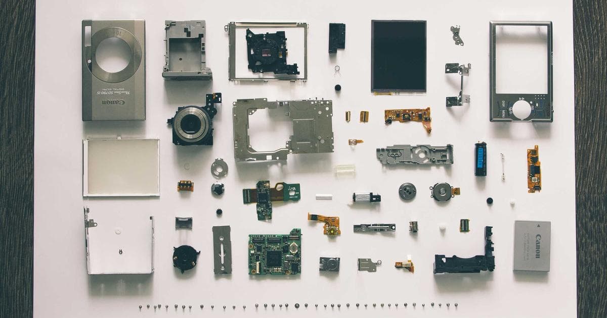 The Future is Decentralized: Peer-to-Peer Energy Grids